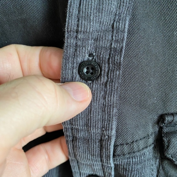 Ecko Unltd. Men's Gray Check Long Sleeve Fine Corduroy Button Up‎ Shirt Small - Picture 6 of 14